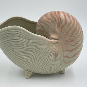 Vintage Fitz and Floyd Nautilus Footed Planter or Vase, in Off White and Blush Pink, Decorative Coastal or Beach Theme Piece