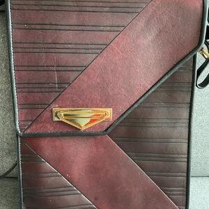 Vintage Leather Messenger Bag by Roche, Slim Vertical Case, Embossed Burgundy Leather, Gold Tone Clasp, Documents Carrier, 1980s image 2