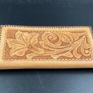 Cartera vintage de piel repujada, diseño floral, dos compartimentos internos con cierre, estilo cartera, excelente estado