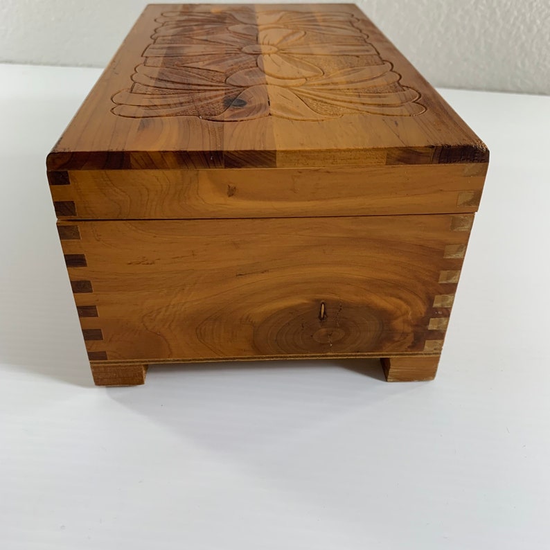 Carved Wood Wooden Jewelry Storage Box Mirror Dovetail Joints Vintage Footed 10.5 X 6 X 4.5