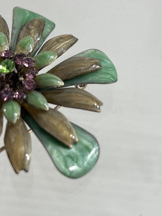 Vintage Flower Pin Brooch Green Metal Enamel Rhin… - image 4