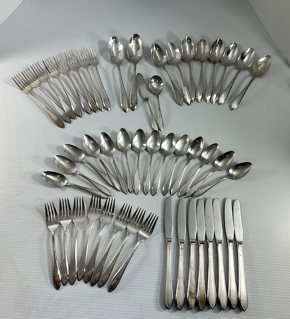Vintage WM Rogers AA Lufberry Flatware 50 Pieces Silver Plate