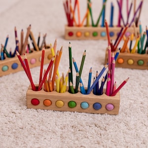 Bleistifthalter Montessori stiftehalter kleinkind geschenk holz schreibtisch organiser decor personalisierte geburtstag kind geschenke für kinder künstlerbedarf lehrer