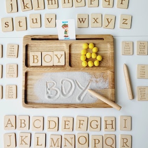 Montessori Spielzeug, lesen, schreiben, erstellen Sandtablett mit Alphabet Karten, homeschool Materialien, lehrreich, lernen, Vorschule, Kleinkind Geschenk Bild 2