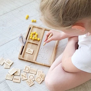 Montessori Spielzeug, lesen, schreiben, erstellen Sandtablett mit Alphabet Karten, homeschool Materialien, lehrreich, lernen, Vorschule, Kleinkind Geschenk Bild 3