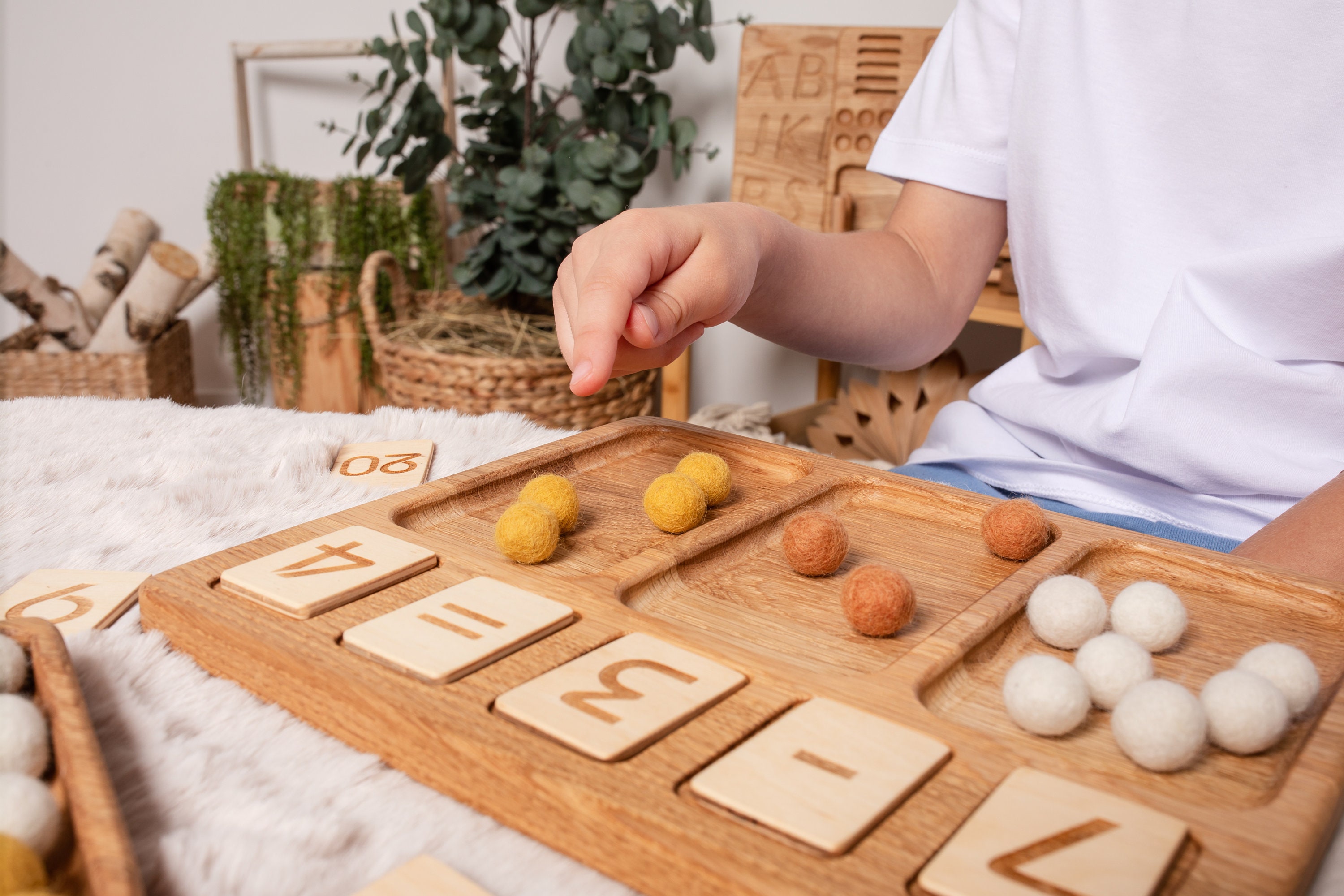 Montessori School Math Wooden Board Count With Trays and Numbers Cards ...