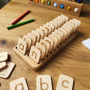 Alphabet Fliesen Englisch Kleinbuchstaben Karten mit Halter Montessori Klassenzimmer Lernmittel Homeschool Vorschulgeschenk für Kinder