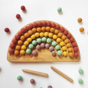 Rainbow tracing board with 5 stripes with Waldorf colors felt balls, fine motor skills, gift for kids, kidsroom decor, Montessori materials