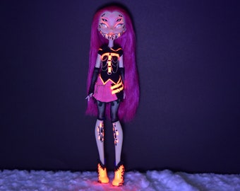 Monster High Doll Wydowna Spider with extra outfit, Authentic