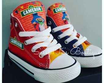 converse elmo