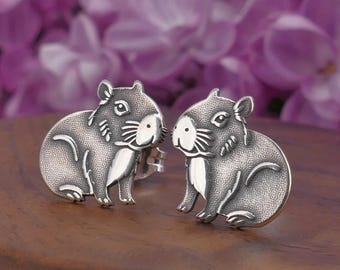 HUKKUN Capybara Ohrringe 925er Silber | Mit Mondstein | 11x11 Mm | Niedlicher Tier Schmuck