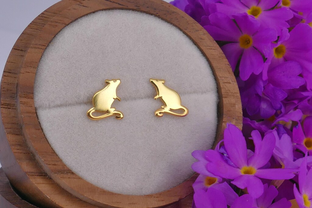 Orecchini A Bottone Topolino In Argento 925 Con Perla D'Acqua Dolce 8 Mm - Confezione Regalo