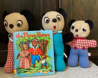 3 Bären und Buch. Buch mit Stoffbären. Die drei Bären, 3 Vintage gefüllte Panda-Bären