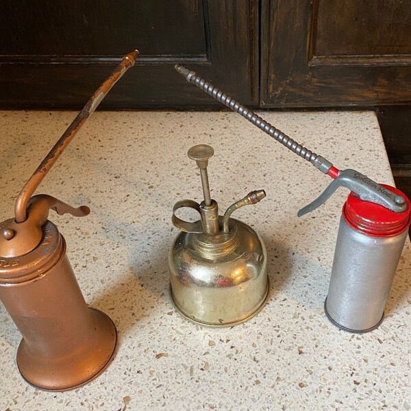 Small Metal Oil Cans. Eagle and Golden Rod Cans. Golden, Red, and Silver Oil Cans with Hand Pumps. Industrial and Primitive Decor.