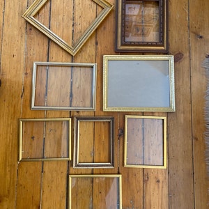 8 Vintage Frames. Lot Wood Vintage Frames. All Wall. Worn, Distressed, Various Sizes, Type of Wood. With/Without Glass