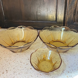 3 MCM Serving Bowls. Chip and Salsa Bowls. Various Sizes. Gold/Amber/Honeycomb Retro Bowls.