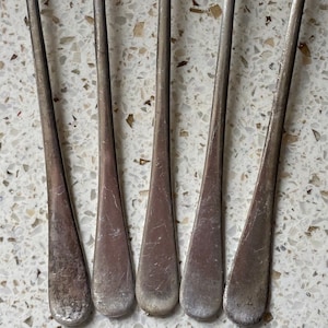 5 Long Teaspoons. Soda, Coffee, Drink Spoons, Matching Stir Spoons. Wedding Party Reception Decor. Vintage Silverware