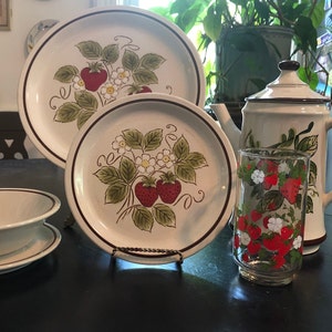 Strawberry Dessert Plates.  Montgomery Ward Strawberry Stoneware Salad Plate. Country Kitchen Dishes. Farmhouse Kitchen. Red Fruit Plates.