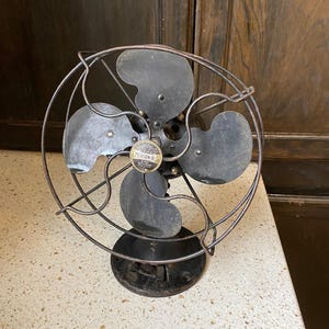 Old Emerson Fan. Emerson Electric Oscillating Fan, Heavy Antique Fan, Metal Fan, Americana, General Electric Fan. Industrial decor. Black