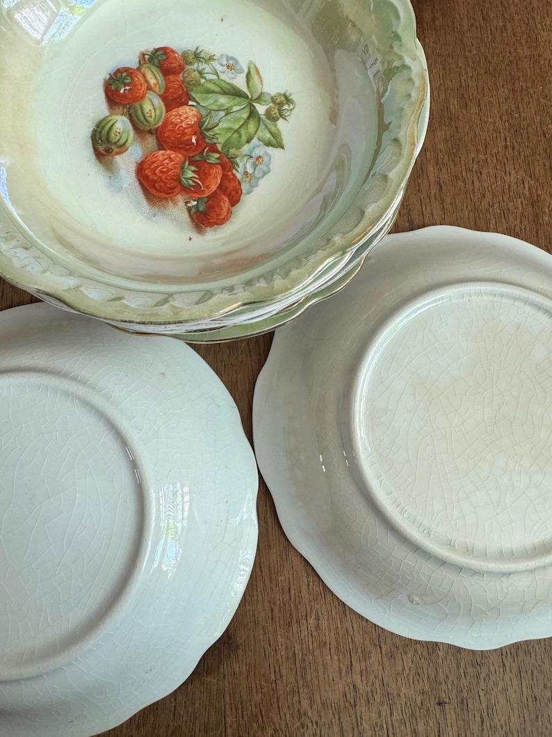 choice-strawberry-bowl-green-luster-ware-fruit-berry-bowl-small-bowl