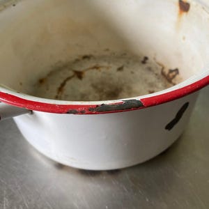 Enamel White Pot. Worn Red Pot. Rusty White w Red Trim & Handles Bucket/Pan. Farm House Decor. Industrial Minimalist Decor