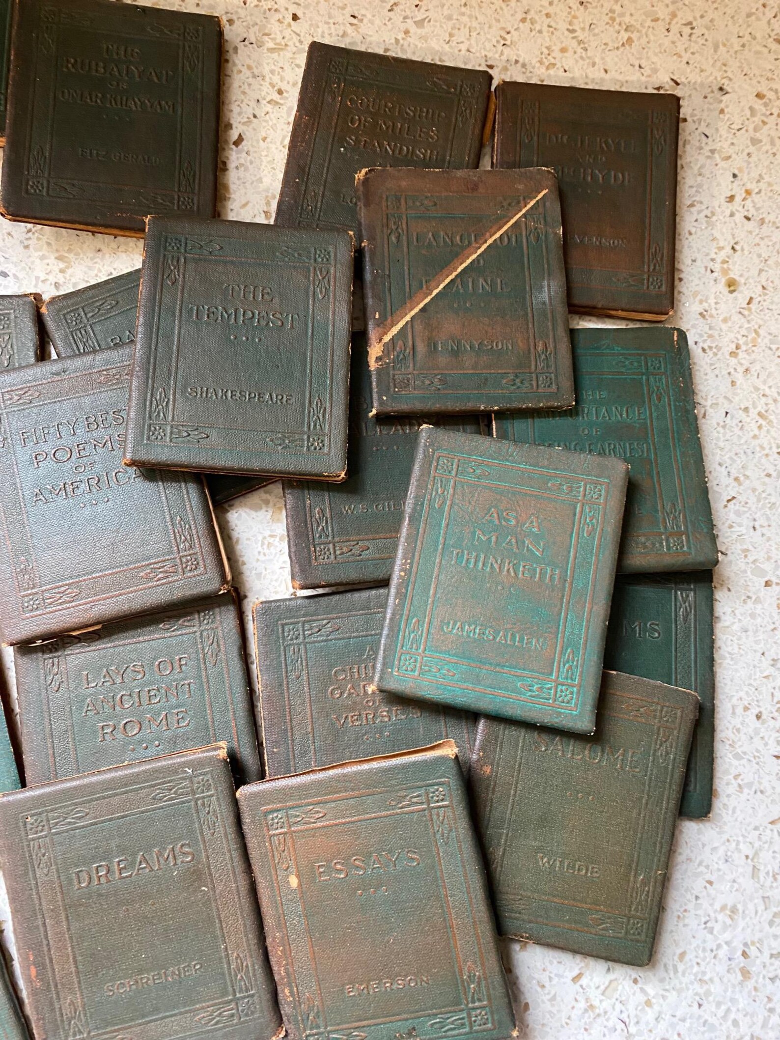 Antique Mini Books. Classic Leather Library Corp. Wilde, Kipling