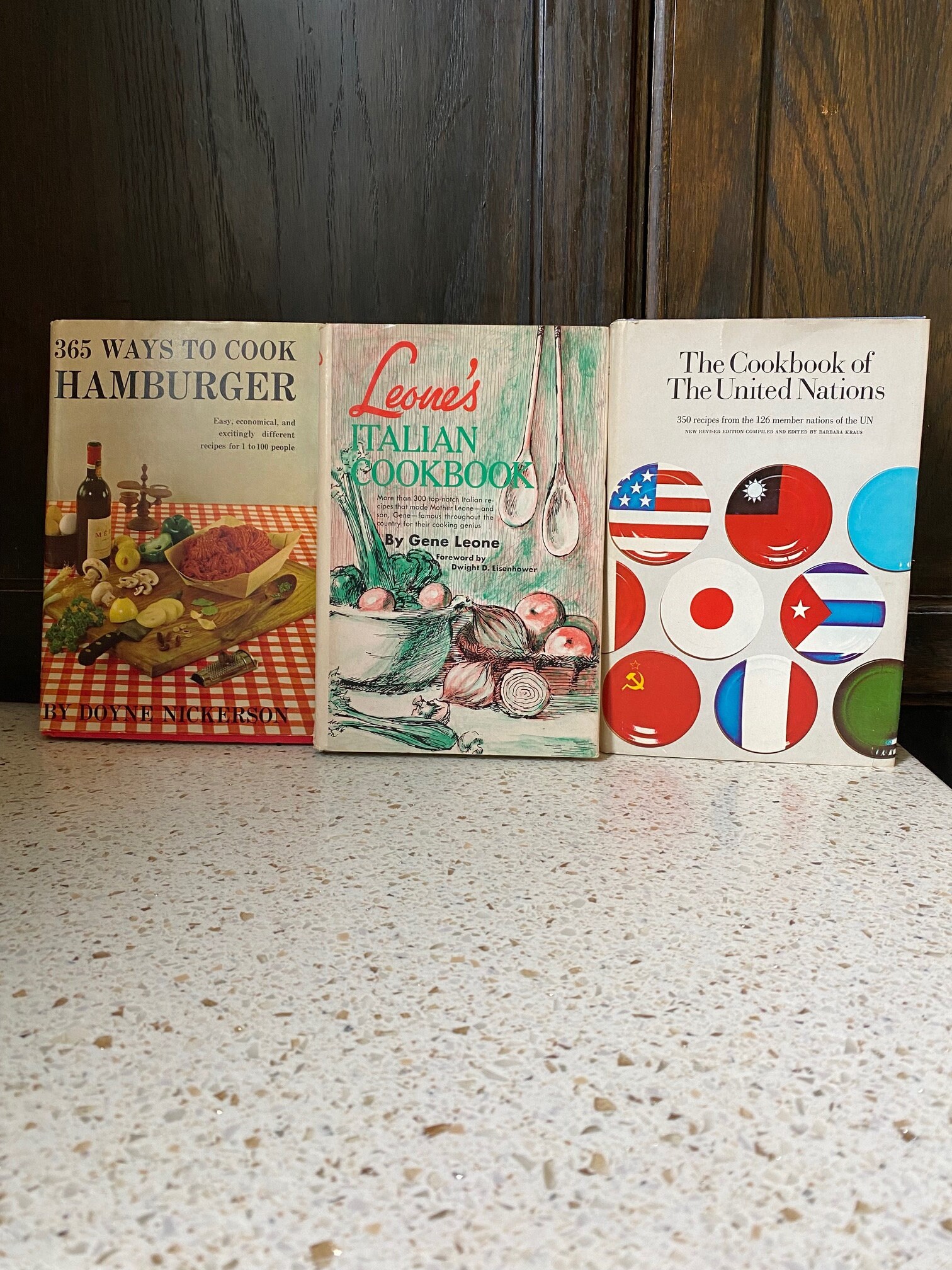 Italian Cookbook. United Nations, Leone's Italian Cookbook. Hamburger Cookbook. Meat Cookbook. Vintage 1960s, 1970s Cookbooks.