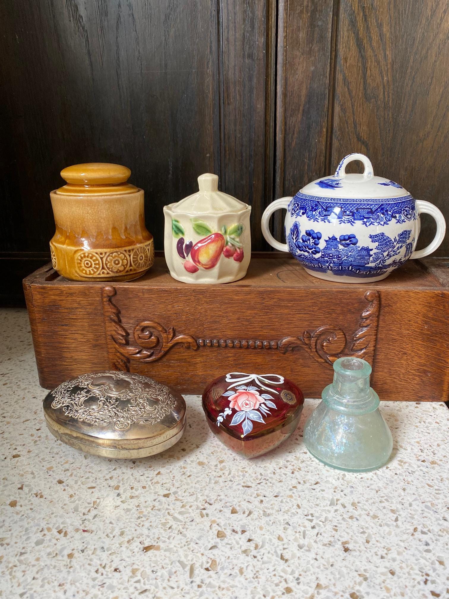Vintage Porcelain Pill Boxes - Etsy