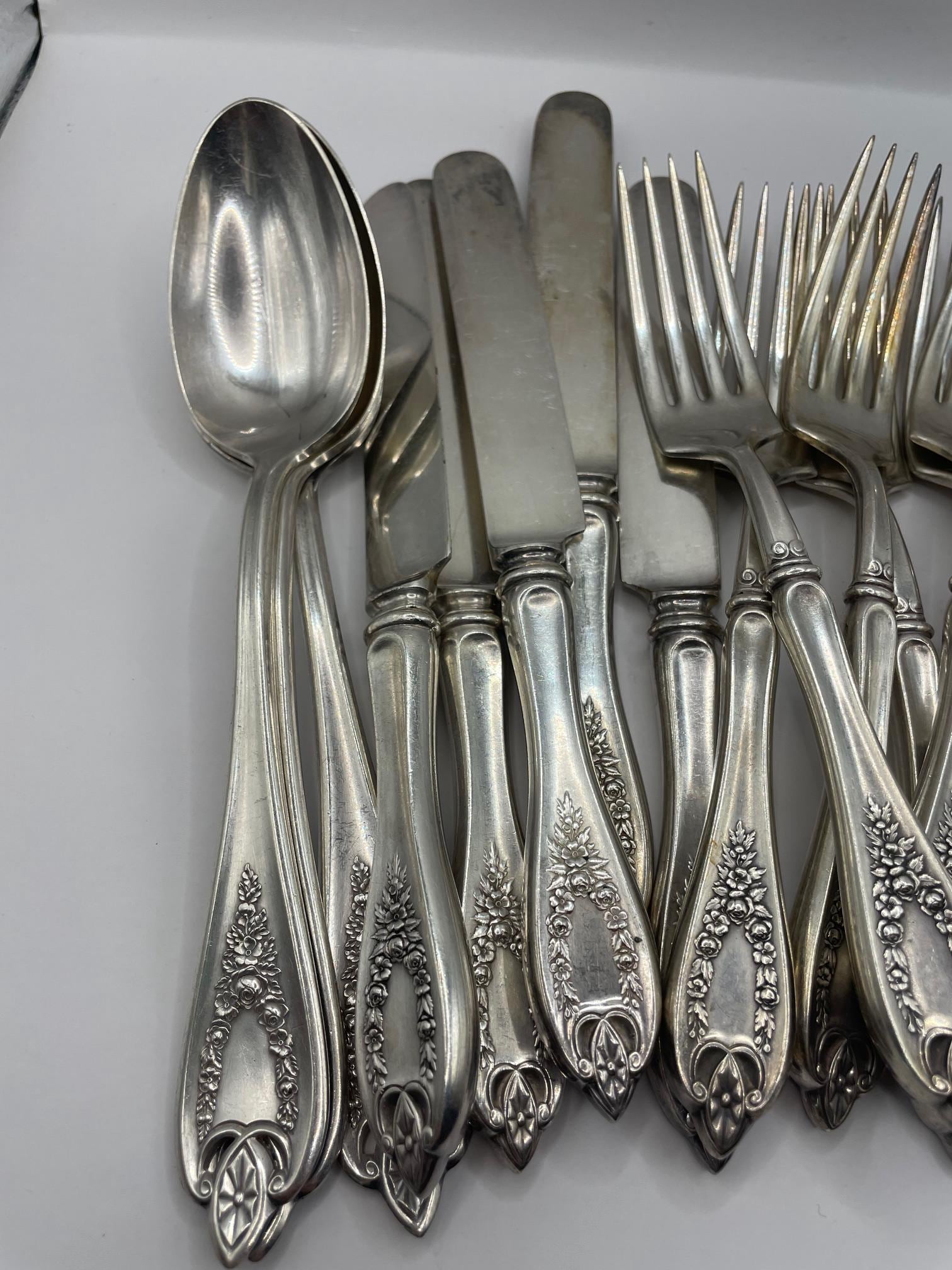 オールドコロニーシルバーのティースプーン6本。バターナイフ、チーズ