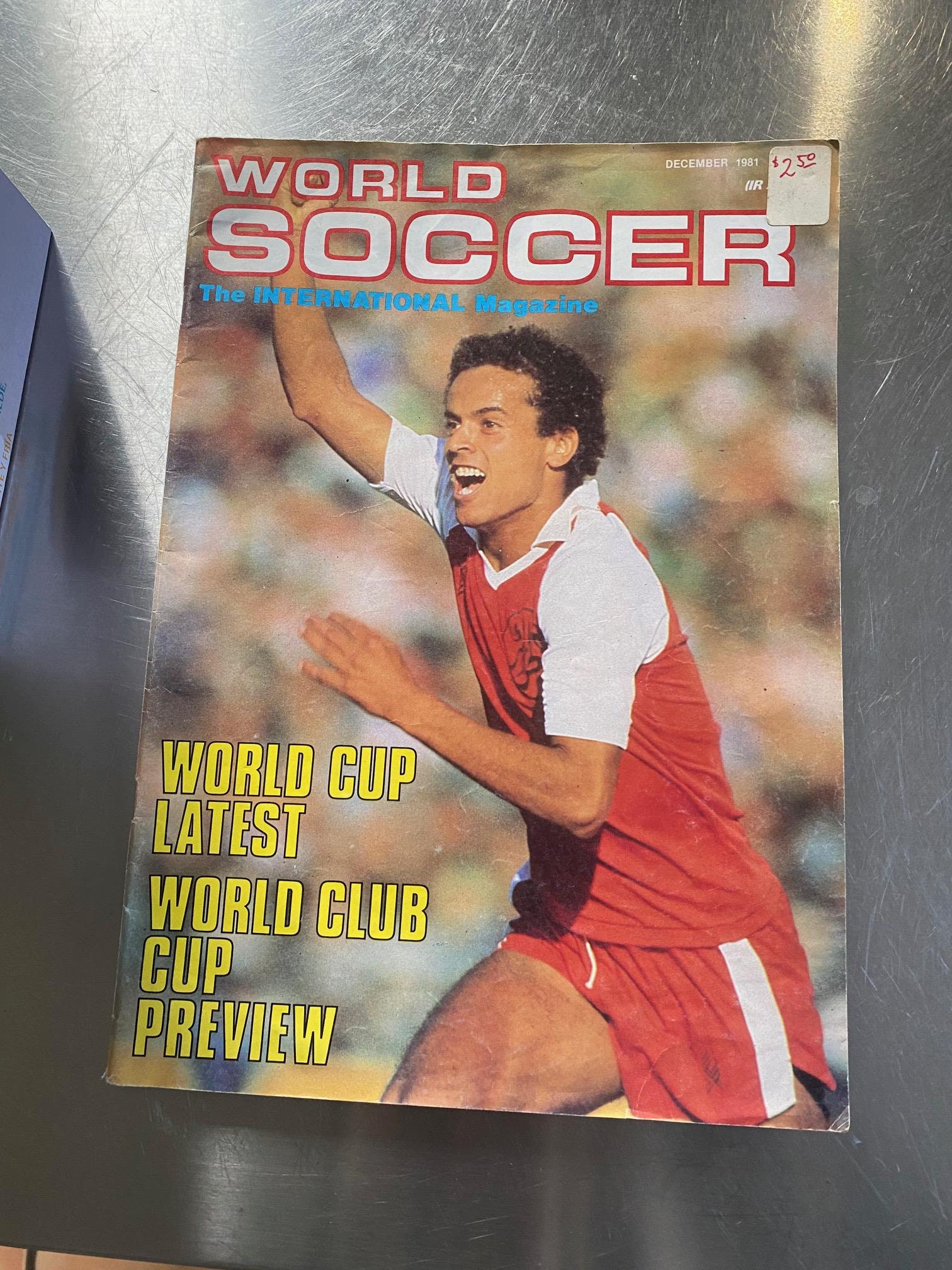 Lot De 10 Magazines France Football - Années 2005-2006