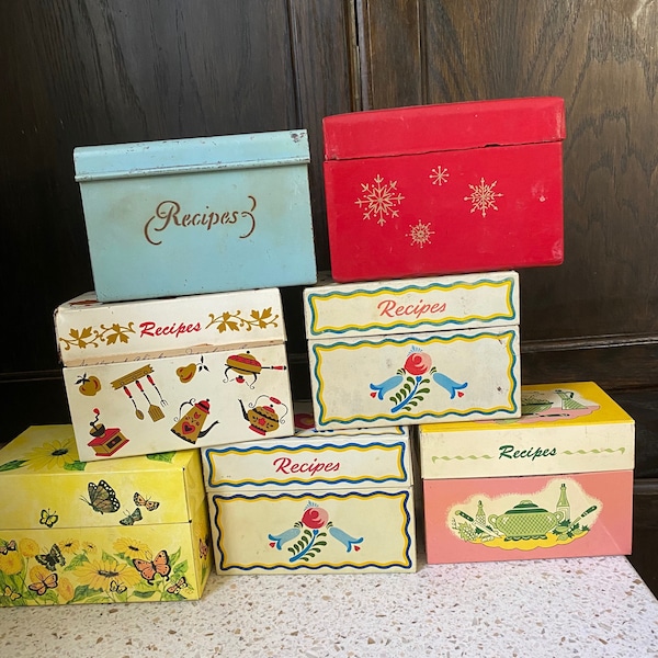 Vintage Metal Recipe Box. Retro Recipe Box w or w/out Recipes. Retro Floral/Kitchen Design Small Box,  Chef Grad Gift. Wedding Gift.