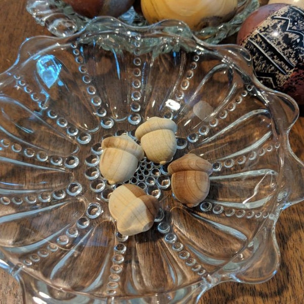 Oyster Pearl Shallow Bowl. Clear Anchor Hocking Bubble Glass Small Dish. Art Deco Style.