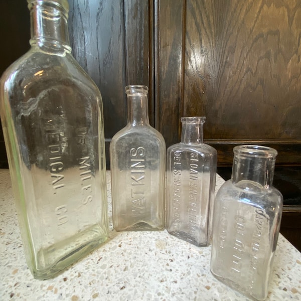 4 Medical Bottles. Old Prescription Medicine Bottles. Collectible Health Care, Personal Care, Medical Gift. Distressed Bottles