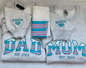Baby Blanket Mom or Dad sweatshirt | Personalized Hospital Baby Blanket Embroidered Sweatshirt | Custom Name & EST Year | New Baby Gift
