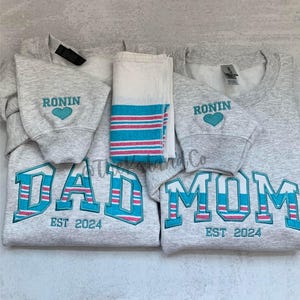 Baby Blanket Mom or Dad sweatshirt | Personalized Hospital Baby Blanket Embroidered Sweatshirt | Custom Name & EST Year | New Baby Gift