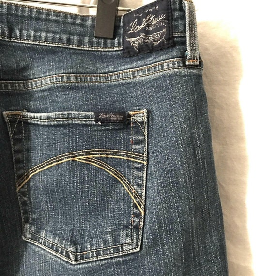 Levis Bootcut Distressed Blue Denim Jeans Plus 16… - image 8