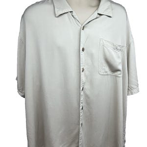 Tommy Bahama Beige Hawaiian Embroidered Tiki Button Up Shirt Mens 2XL Pocket image 2