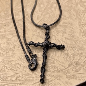 Vintage Artisan Sculpted Religious Cross Pendant Silver Tone Pendant Necklace