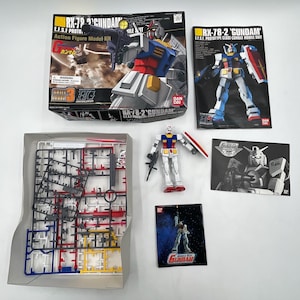 Bandai Gundam RX-78-2 Combat Mobile Suit 1/144th Action Figure Model Kit # 11075