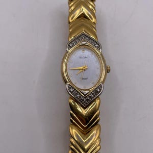 Elgin Quartz Watch Women Shiny Gold Tone Diamonds Oval Japan Analog New Battery