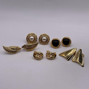 VTG 5 Bundle Lot Napier Signed Earrings Shiny Gold Tone Rhinestone Pearl Chunky