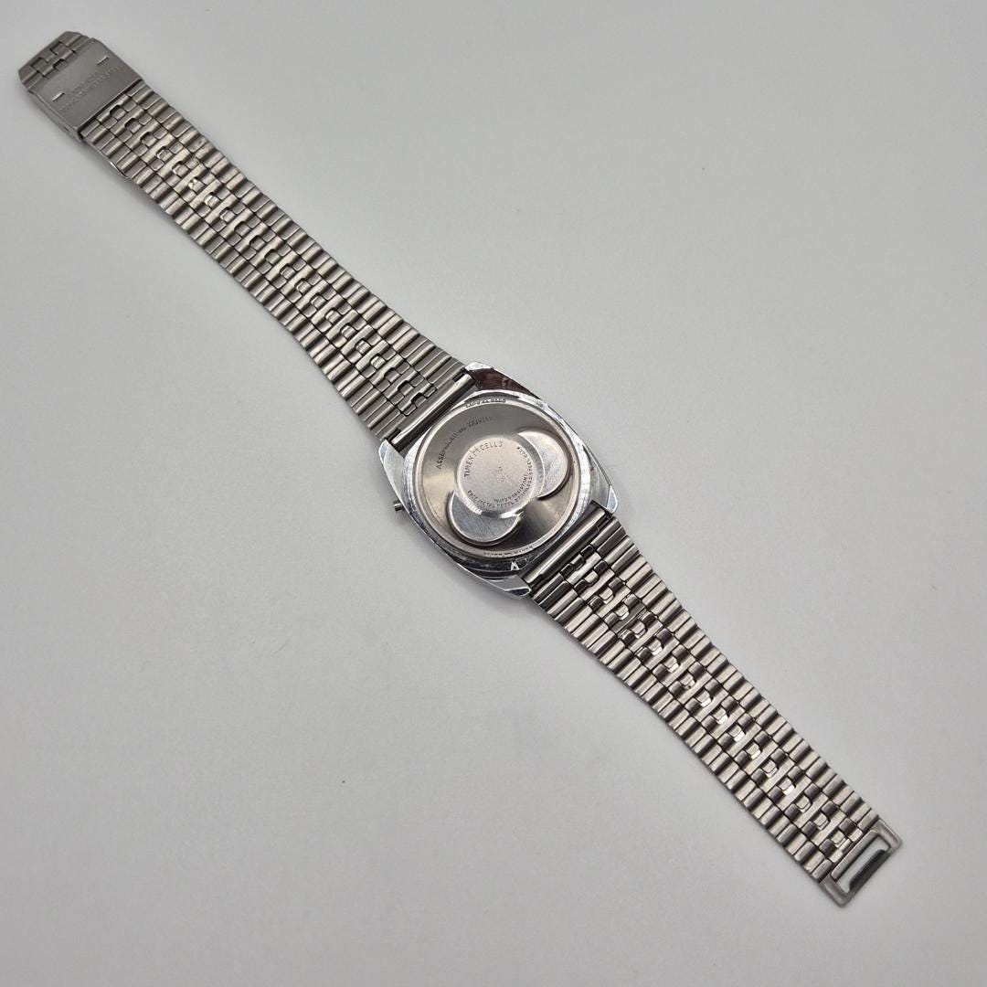 Times Led Watch VTG 1970s Timex H Cell 200 202 Red LED Screen Watch Stainless Retro SSQ ...