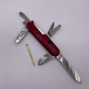 VTG Victorinox Swiss Army Officier Suisse Rostfrei Multi Tool Red Pocket Knife