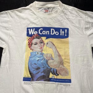 Vintage Rosie The Riveter We Can Do It War Poster T-Shirt Size Large White