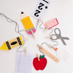 Back to School Felt Garland – Teacher Classroom Decor with Pencil, Crayon, Ruler, Apple, Glue & More – First Day Banner
