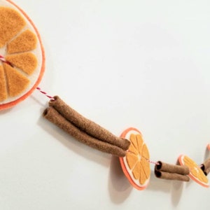 Christmas felt &quot;dried&quot; oranges and felt cinnamon sticks garland banner bunting minimalist decoration for tree or mantel