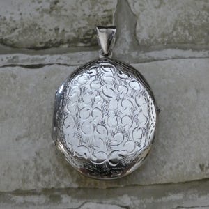 Vintage Large Sterling Silver Engraved Oval Locket / Pendant