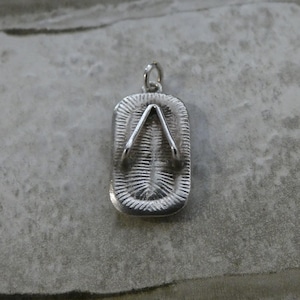 Vintage Sterling Silver Japanese Geisha Sandal Charm / Pendant