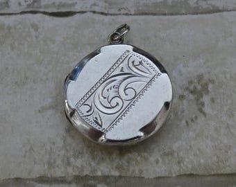 Vintage Sterling Silver Back and Front Victorian Style Engraved Circular Locket