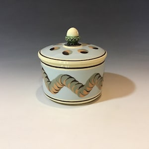 Mocha ware jar handmade pottery